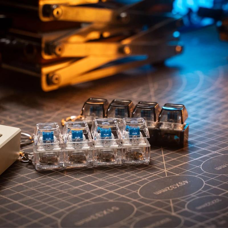 Stress-Relieving Toy Mechanical Keyboard, Crystal Keycaps with LED Lights, Transparent Design, Keyboard Keychain